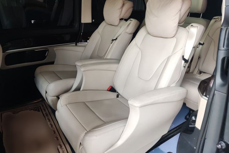 Used Mercedes-Benz V-Class 2018 V 260 Prestige Edition China VI
