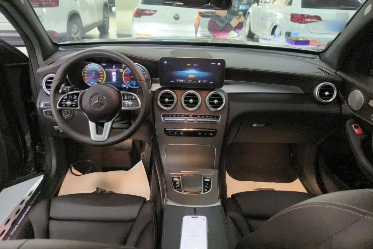 Used Mercedes-Benz GLC 2021 GLC 300 L 4MATIC Dynamic Model