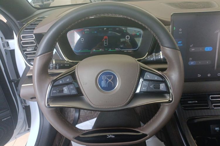 Used BYD Han 2022 DM-i 121KM Luxury Model Steering Wheel