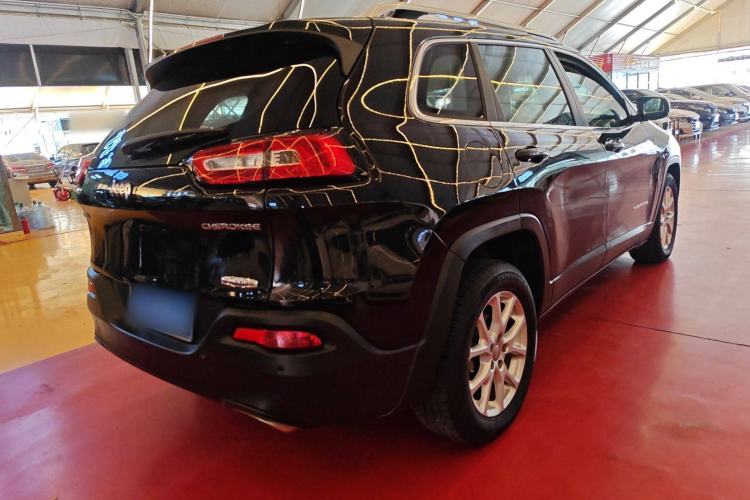 Used Jeep Cherokee 2016 2.4L Leading Edition