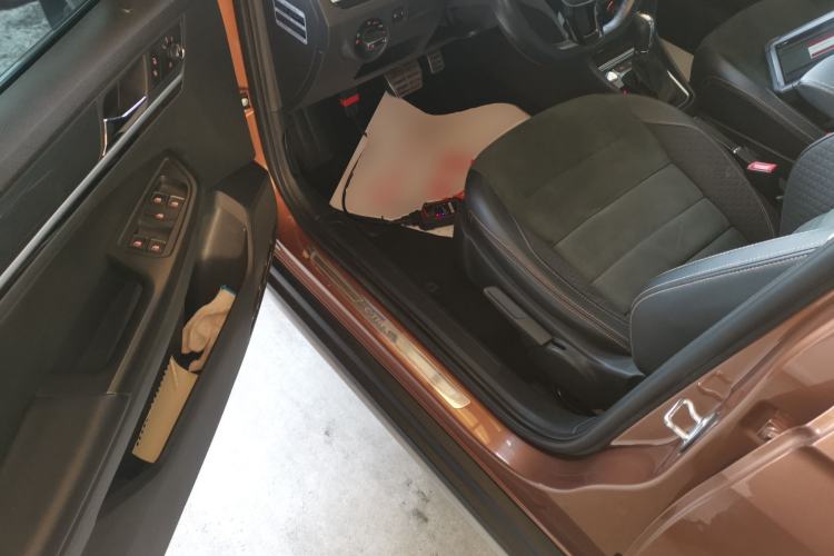 Used Volkswagen C-TREK 2017 230TSI DSG Luxury Model
