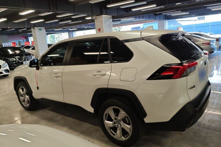 Used Toyota RAV4 2022 2.0L CVT Two-Wheel Drive Fashion Edition
