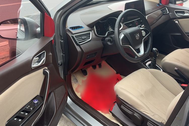 Used Baojun 310W 2017 1.5L Manual Comfort Version China V