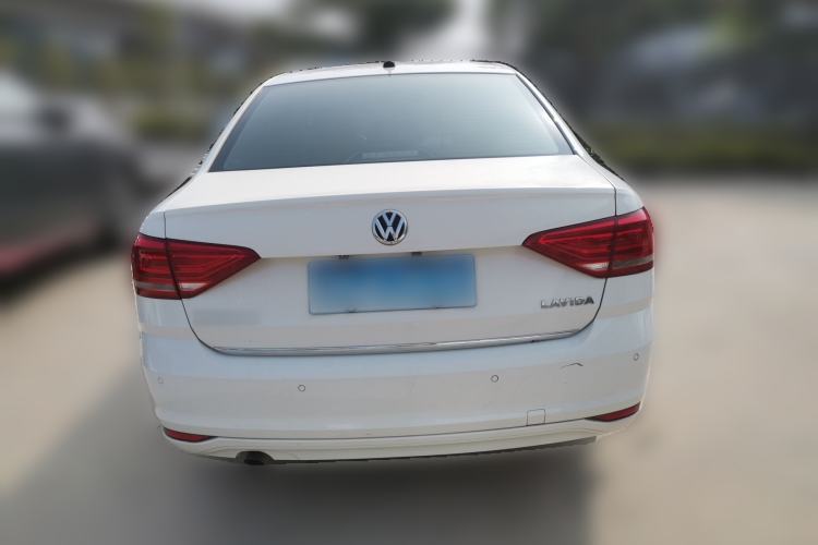 Used Volkswagen Lavida 2015 1.6L Automatic Comfort Edition
