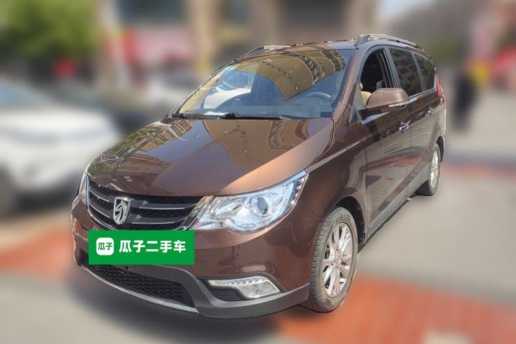 Used Baojun 730 2014 1.5L manual Comfort version 7 seats