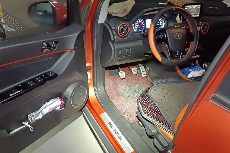 Used BAIC Senova X25 2015 1.5L Manual Elite Edition Driver Seat