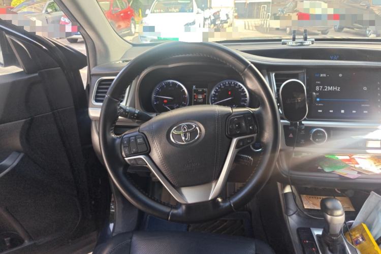 Used Toyota Highlander 2018 2.0T Four-Wheel Drive Luxury Version 7 Seats China VI Standard
