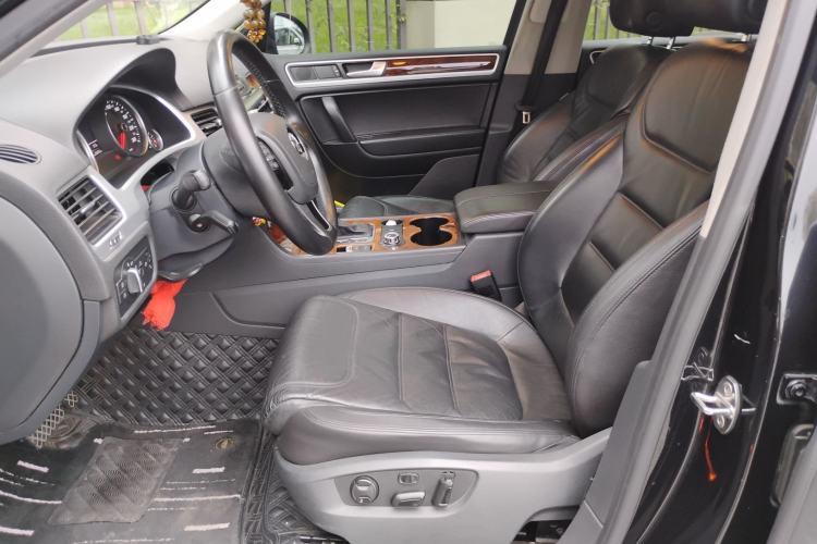 Used Volkswagen Touareg 2011 3.0 TSI Standard Version