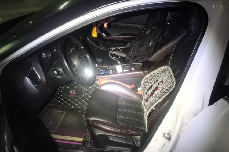 Used Mazda CX-4 2018 2.0L Automatic Two-Wheel Drive Blue Sky Premium Upgrade Version China VI Standard
