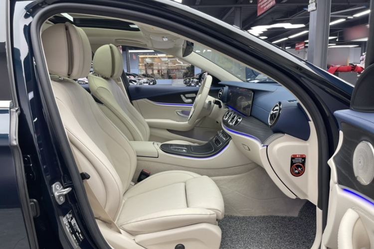 Used Mercedes-Benz E-Class 2022 Second Facelift E 300 L Luxury Edition Interior 9