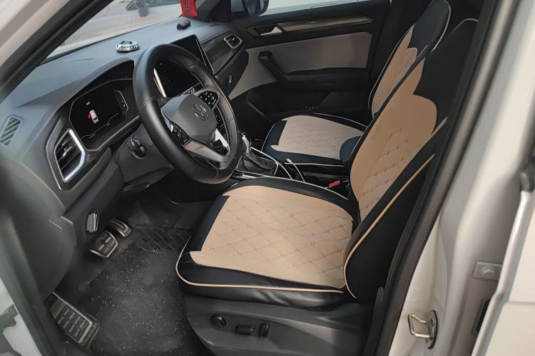 Used Volkswagen T-ROC 2024 300TSI DSG Two-Wheel-Drive Chen Guang Edition Left Front Seat