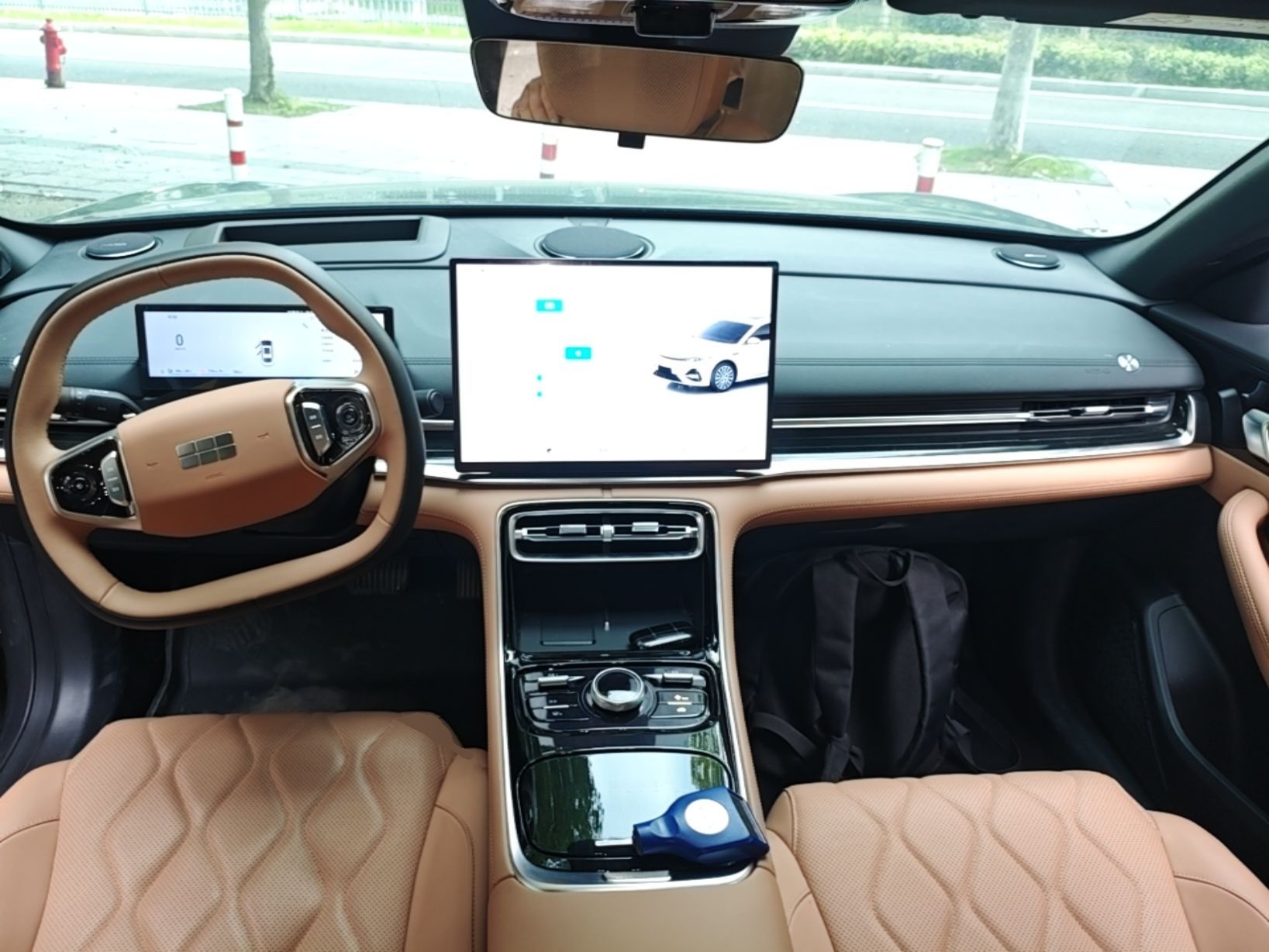 Geely Galaxy A7 2025 Model EM-i 150km Exploration+ Edition — снимка 12
