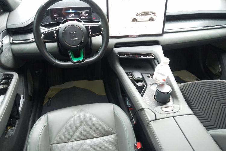 Used Zeekr 001 2021 Ultra-Long Range Dual-Motor YOU Version Center Console