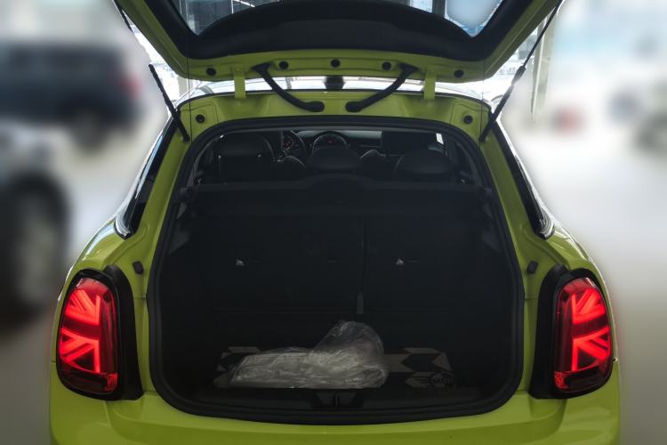 Used MINI 2022 Updated 1.5T COOPER Classic Edition Five-Door Version