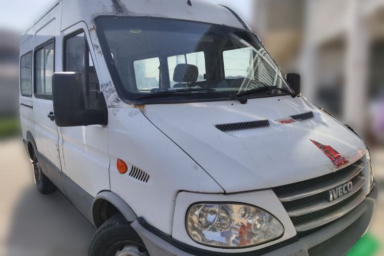 Used Iveco Power Daily 2013 2.8T-A36 Dual-Purpose Passenger and Cargo Vehicle
