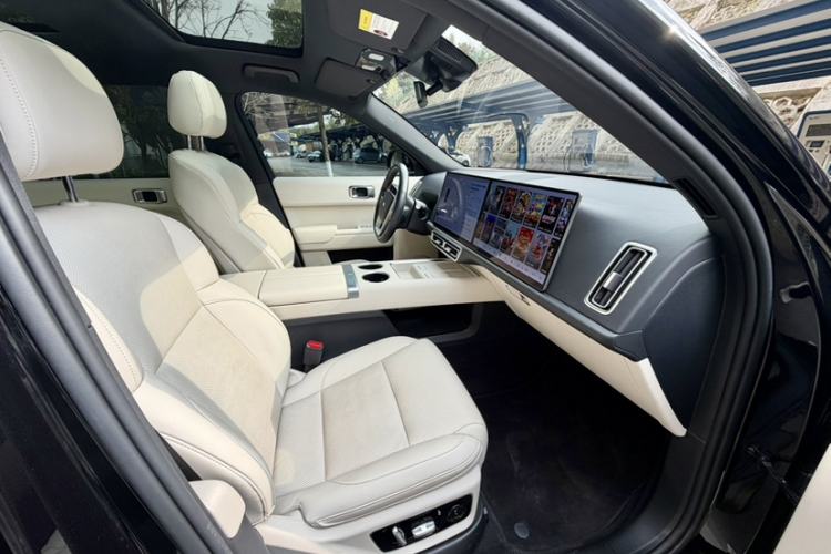 Used Li Auto L7 2024 Pro Model
