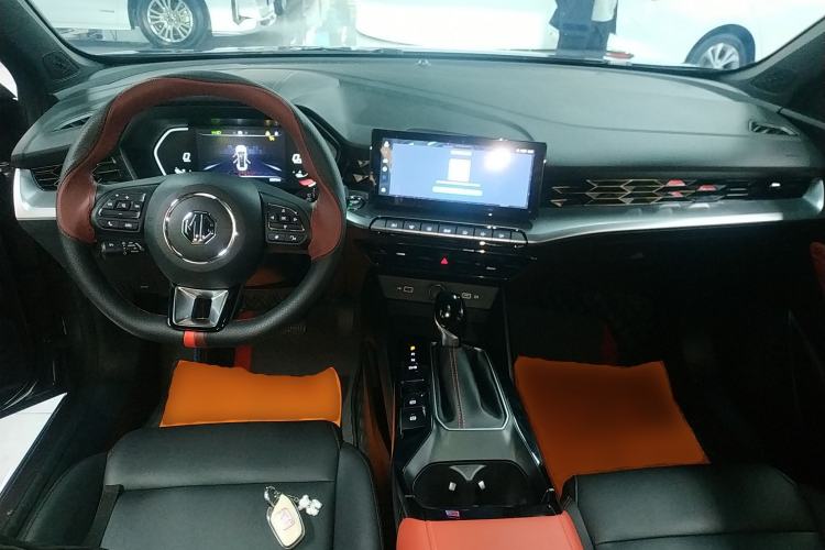 Used MG 5 2023 180 DVVT CVT Luxury Edition Center Console