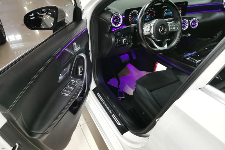 Used Mercedes-Benz A-Class 2022 Revised Version A 200 L Sport Sedan Fashionable Style Driver Seat