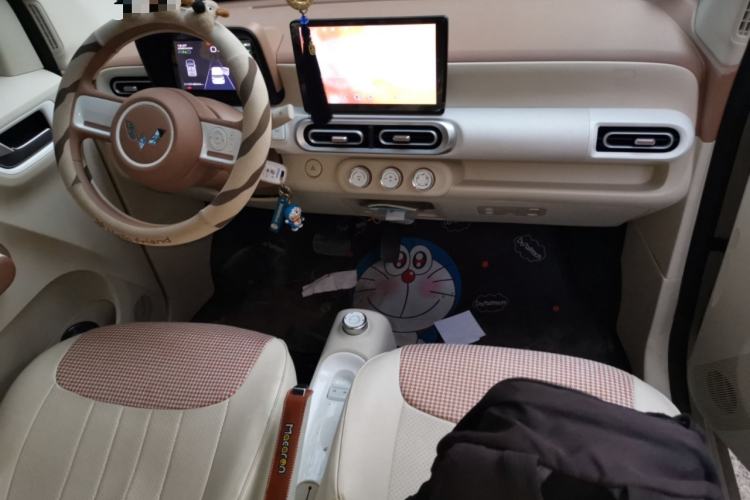 Used Wuling Hongguang MINIEV 2024 3rd Generation 215km Youth Edition Center Console