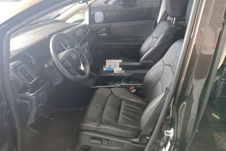 Used Honda Elysion 2019 2.0L Hybrid Luxury Edition Left Front Seat