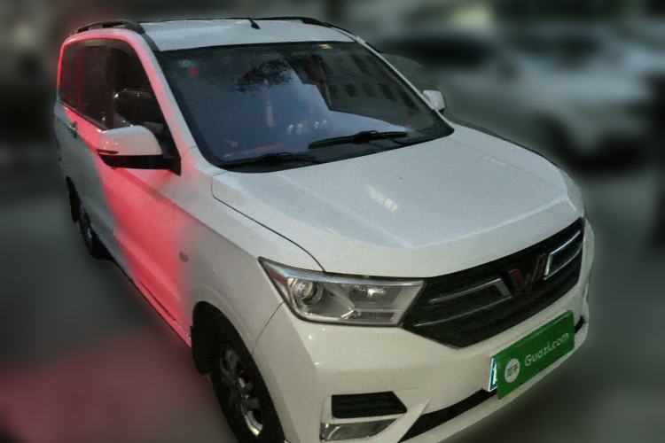 Used Wuling Hongguang 2019 1.5L S Comfort Edition China VI LAR Front Right 45 Deg