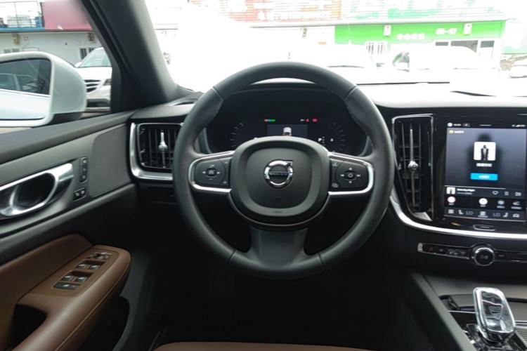 Used Volvo S60 2026 Model B4 Zhiyi Luxury Edition Steering Wheel