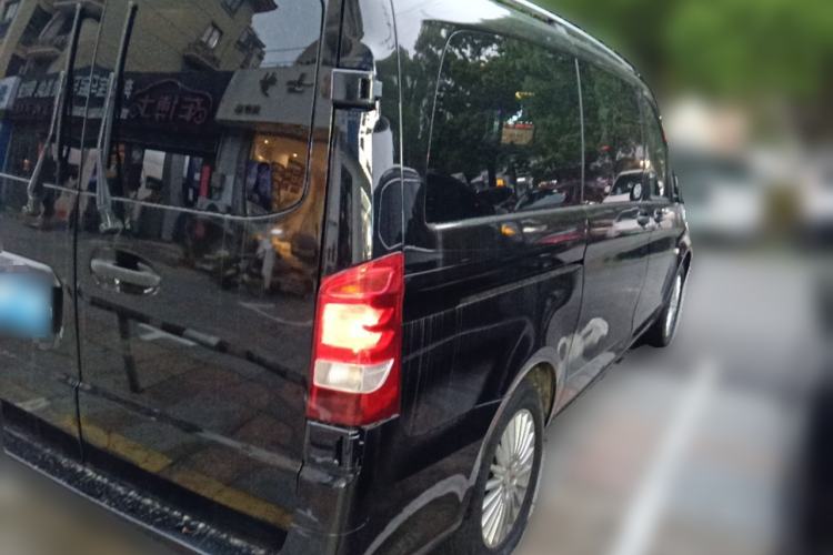 Used Mercedes-Benz V-Class  Rear Right 45 Deg