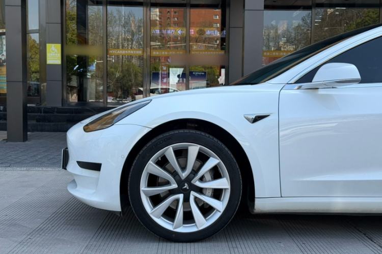 Used Tesla Model 3 2019 Standard Range Rear-Drive Upgraded Version Exterior 2