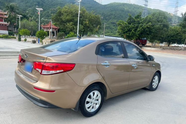 Used Kia K2 2015 Sedan 1.4L MT GLS