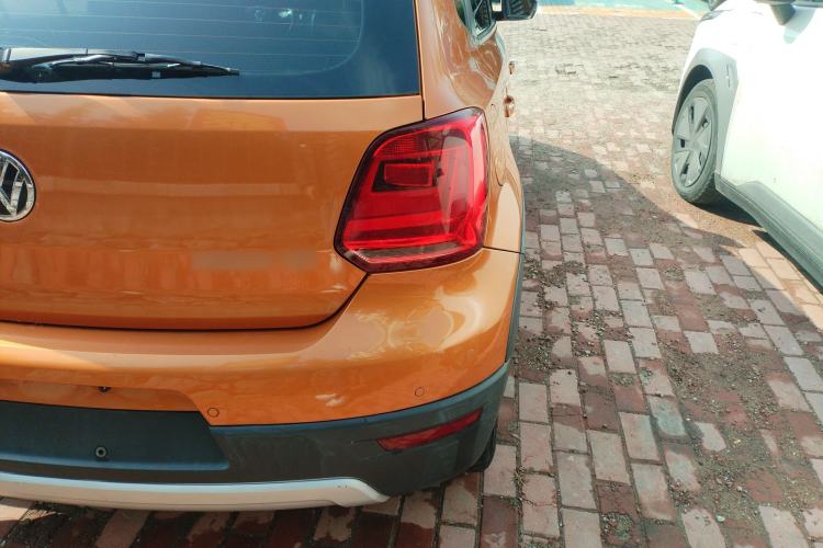 Used Volkswagen Polo 2014 1.6L Cross Polo Automatic
