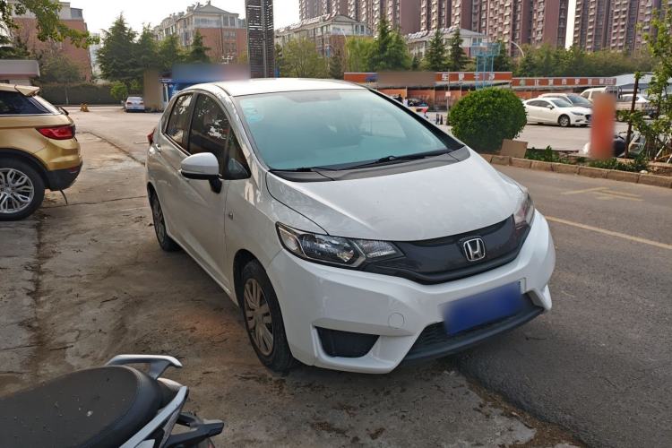 Used Honda Fit 2016 1.5L LX CVT Comfort Model Front Right 45 Deg