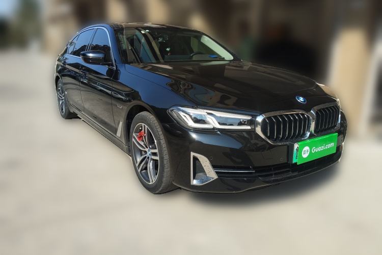 Used BMW 5 Series New Energy 2022 Updated Version 535Le Luxury Package Front Right 45 Deg