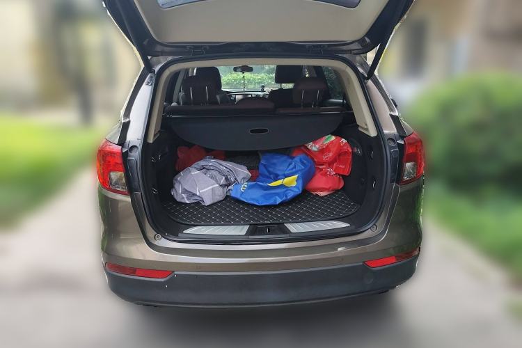 Used Buick Envision 2017 28T Four-Wheel Drive Elite Model Trunk