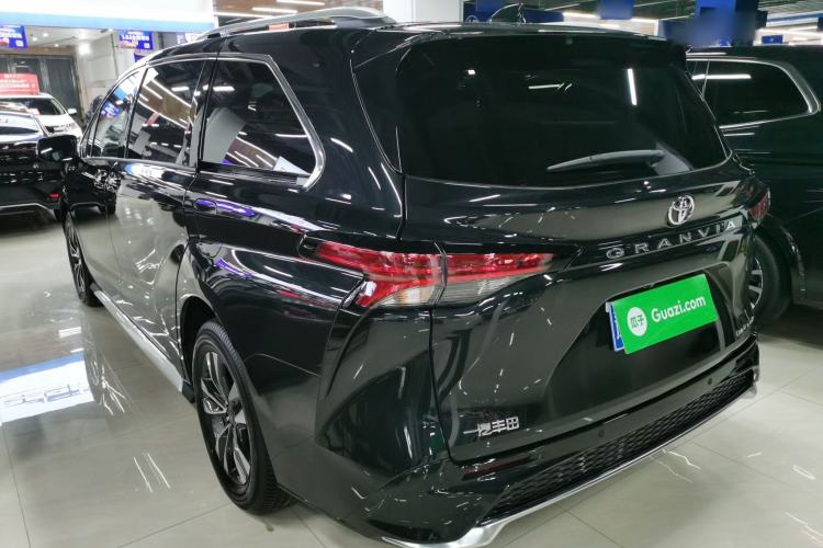 Used Toyota Granvia 2026 Model 2.5L Hybrid Prestige PLUS Four-Wheel Drive Edition
