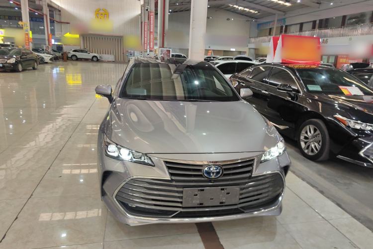 Used Toyota Avalon 2019 Dual-Engine 2.5L XLE Prestige Version China VI Standard