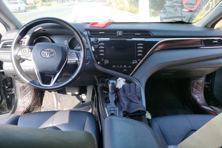 Used Toyota Camry 2018 2.5G Luxury Edition
