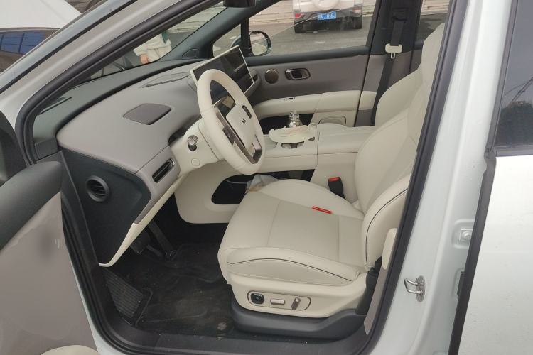 Used Li Auto i6 2025 Model Two-Wheel-Drive Standard Type