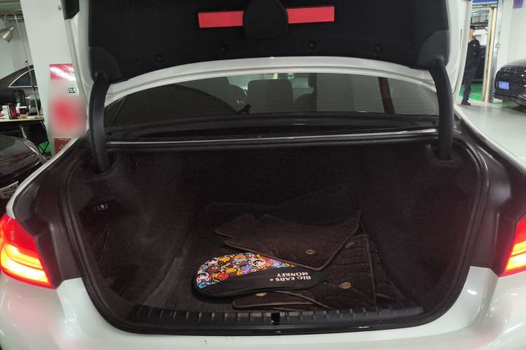 Used BMW 5 Series 2018 530Li Leading Edition Luxury Package Trunk