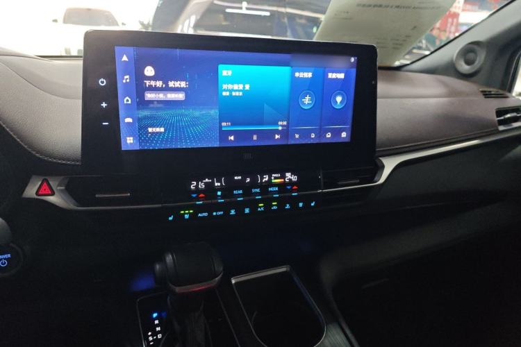 Used Toyota SIENNA 2021 2.5L Hybrid Platinum Edition Audio And AC Panel