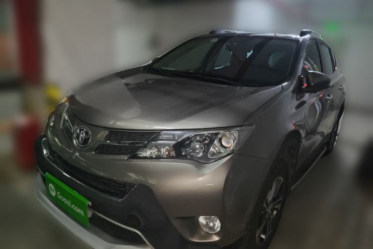 Used Toyota RAV4 2015 2.0L CVT Two-Wheel Drive Fashion Edition