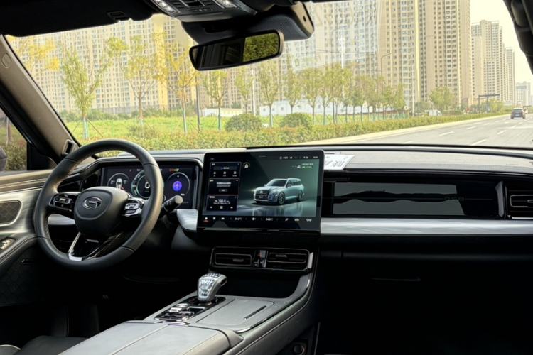 Used GAC Trumpchi GS8 2022 Double-Energy Series 2.0TM Two-Wheel Drive Prestige Edition (6 Seats)
