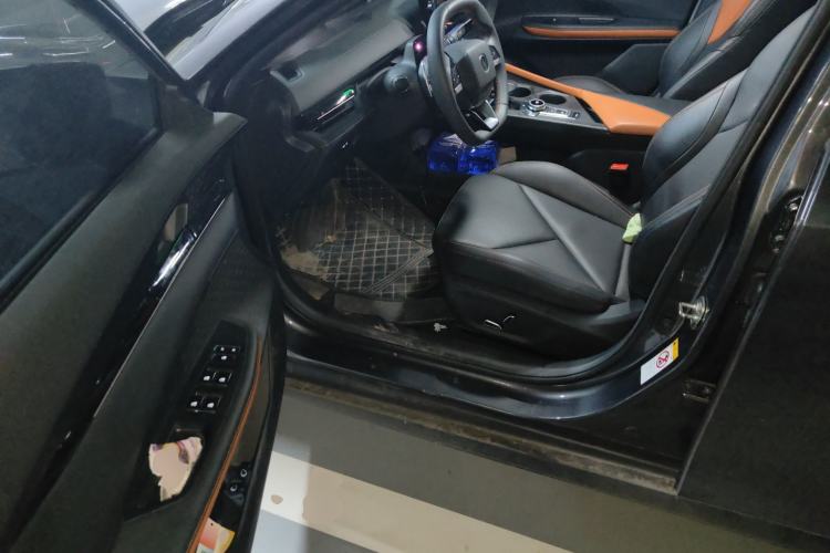 Used CHANGAN UNI-V 2023 1.5T Prestige Model
