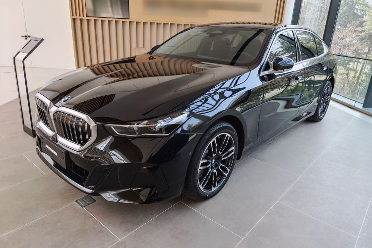 Used BMW 5 Series 2026 Facelift Model 525Li M Sport Package