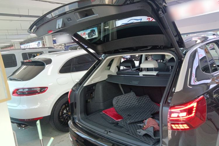 Used Volkswagen Tayron GTE Plug-in Hybrid 2020 1.4T Luxury Model Trunk