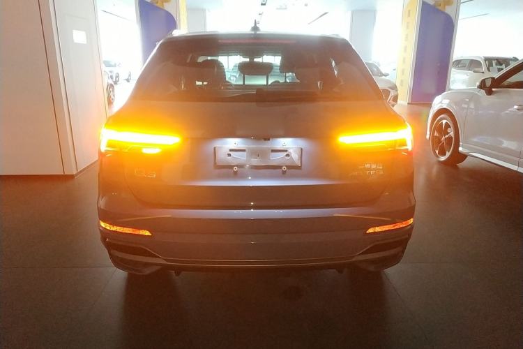 Used Audi Q3 2022 40 TFSI RS Package Performance Model
