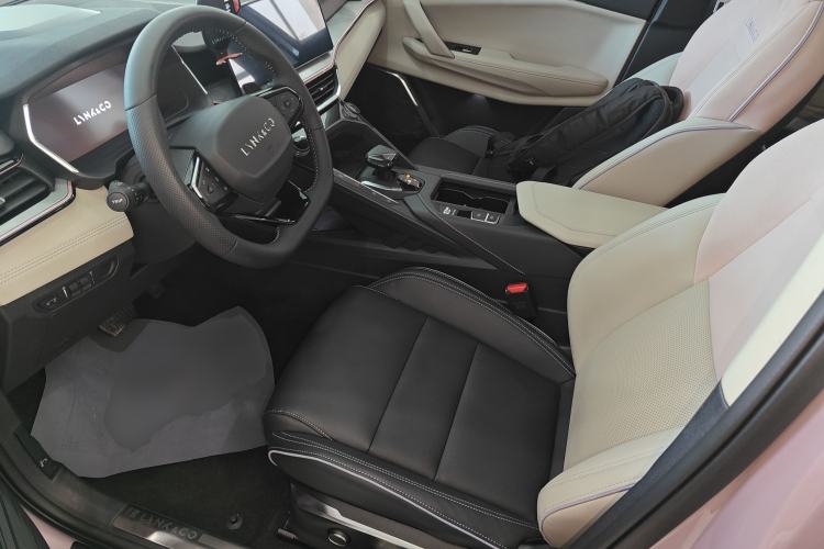 Used Lynk & Co 06 2023 Remix 1.5T Shero Left Front Seat