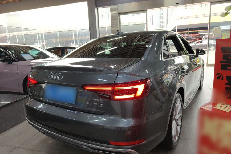 Used Audi A4L 2019 40 TFSI Fashion Edition China VI Emission Standard
