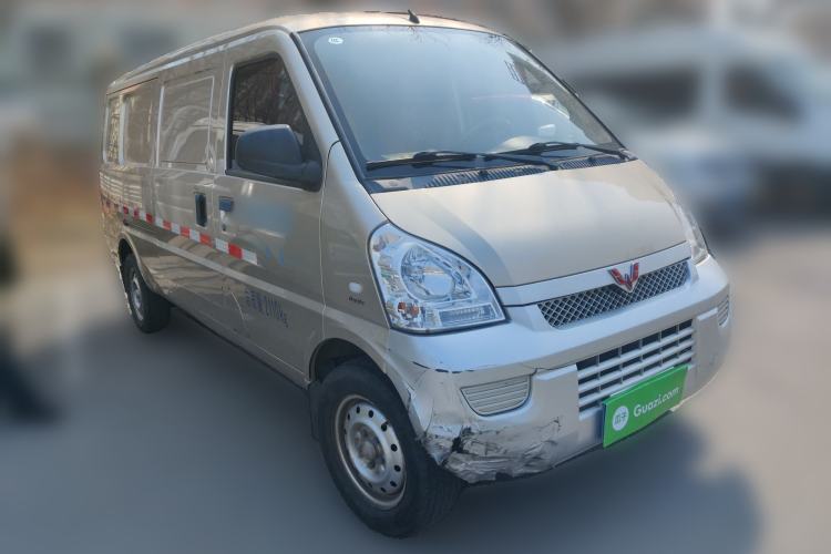 Used Wuling Rongguang 2019 1.5L Extended-Body Van Base Model with 2 Seats Front Right 45 Deg