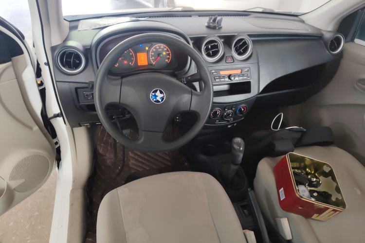 Used Venucia R30 2014 1.2L Manual Enjoyment Edition
