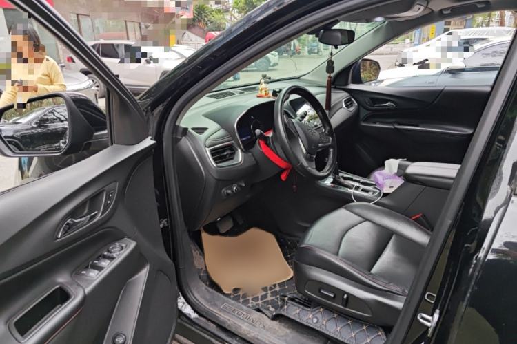 Used Chevrolet Equinox 2019 Redline 550T Automatic All-Wheel-Drive RS Model China V Standard Interior 3